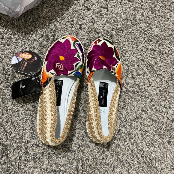 Angel Lozano Unique  Embroidered Slip•On Espadrilles 🌵7 - Picture 1 of 5